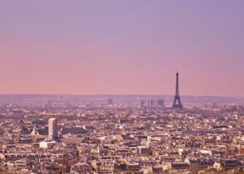 europa-sofre-com-onda-de-calor-historica-enquanto-brasil-enfrenta-nova-onda-de-frio