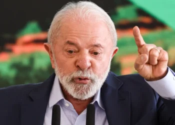lula:-“nao-me-conformo-com-a-selic-em-15%”