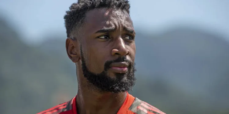 zenit-paga-multa-e-confirma-compra-de-gerson-junto-ao-flamengo