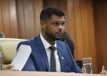 mabel-sofre-desgastes-na-camara-com-criticas-da-propria-da-base