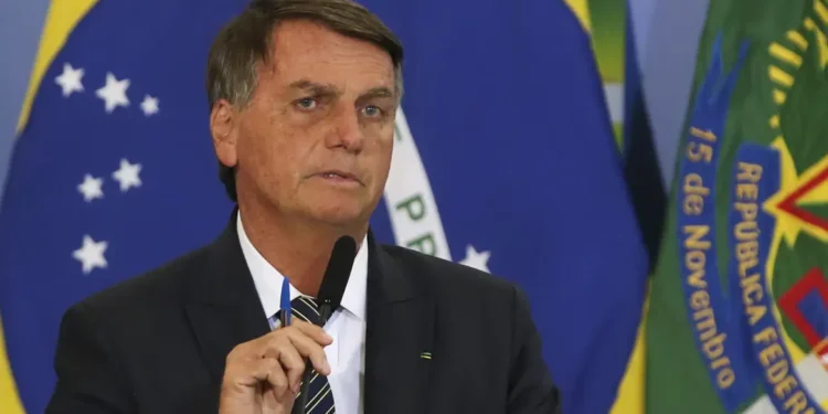 bolsonaro-e-diagnosticado-com-esofagite-e-deve-ficar-em-repouso-durante-julho