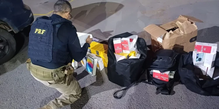 250-celulares-e-dezenas-de-tablets-ilegais-sao-apreendidos-em-anapolis