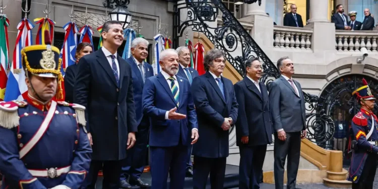 na-argentina,-lula-assume-presidencia-do-mercosul