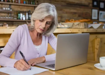 idosos-no-mercado-crescem-69%-e-ja-somam-8,6-milhoes-de-trabalhadores