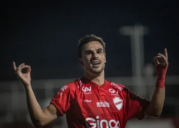 facundo-labandeira-encaminha-rescisao-e-deixa-o-vila-nova-no-meio-da-temporada