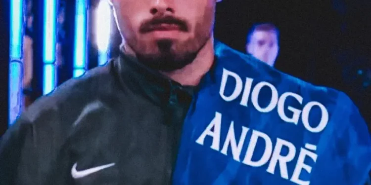 pedro-neto-presta-homenagem-a-diogo-jota-antes-de-chelsea-x-palmeiras-no-mundial-de-clubes