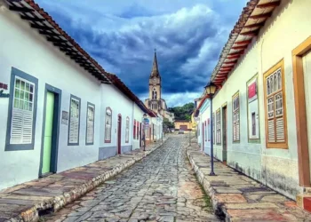 ultimo-dia-para-se-inscrever-no-concurso-da-prefeitura-de-goias-com-79-vagas