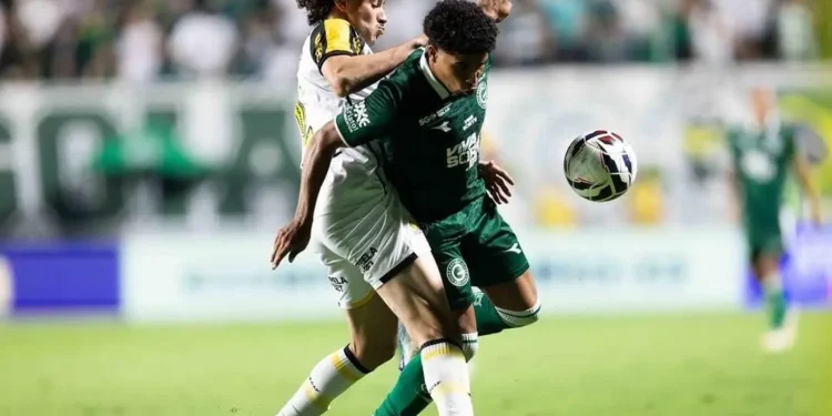 goias-e-criciuma-fazem-duelo-equilibrado-e-empatam-na-serrinha