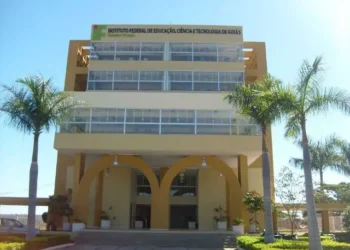 ifg-abre-vaga-para-professor-substituto-com-salario-de-ate-r$-8-mil-em-uruacu-(go)