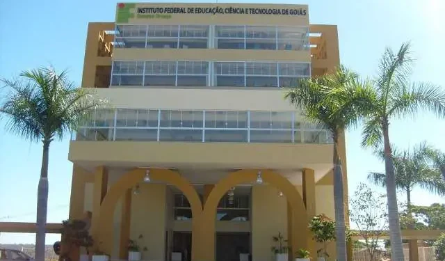 ifg-abre-vaga-para-professor-substituto-com-salario-de-ate-r$-8-mil-em-uruacu-(go)