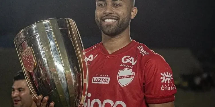 gabriel-silva-oficializa-saida-do-vila-nova-e-parte-para-o-guarani