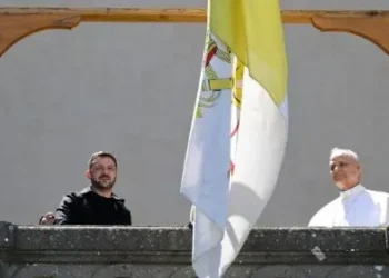 papa-leao-xiv-recebe-zelensky-e-faz-oferta-para-sediar-negociacoes-de-paz