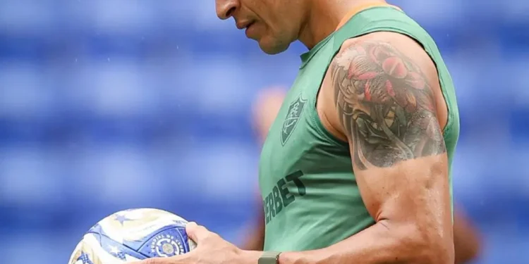 wolverhampton-prepara-proposta-por-arias,-do-fluminense