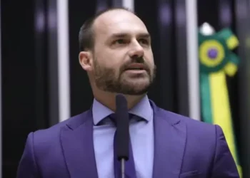 pt-quer-cassar-eduardo-bolsonaro-apos-tarifa-de-trump-contra-o-brasil