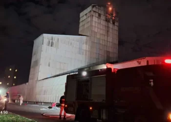 incendio-atinge-fabrica-de-fertilizantes-e-mata-funcionario-em-rio-verde
