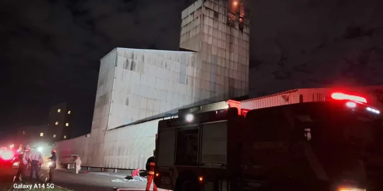 incendio-atinge-fabrica-de-fertilizantes-e-mata-funcionario-em-rio-verde