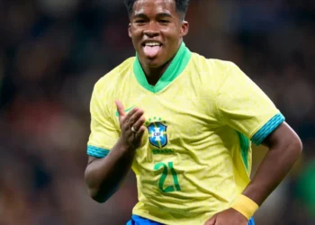 endrick-sofre-nova-lesao-na-coxa-e-sera-avaliado-apos-retorno-a-madri