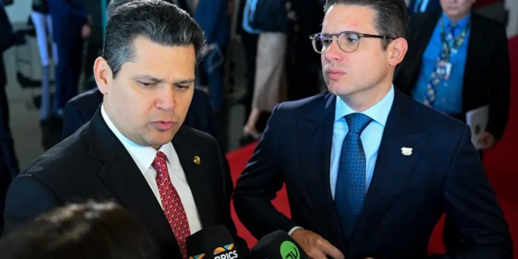 congresso-reage-a-tarifas-de-trump-e-promete-defesa-da-economia-brasileira