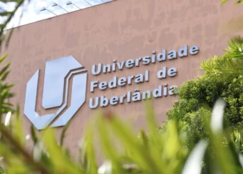 ufu-lanca-dois-concursos-com-salarios-de-ate-r$-13,2-mil