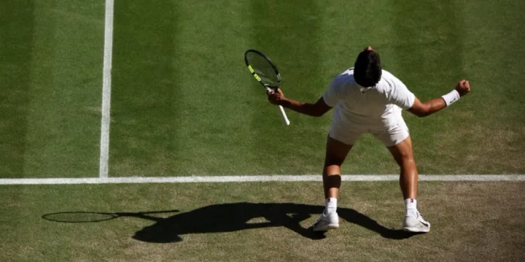 alcaraz-bate-fritz,-chega-a-terceira-final-seguida-em-wimbledon-e-espera-sinner-ou-djokovic