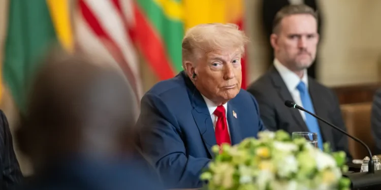 com-taxacao,-trump-pretende-interferir-na-politica-domestica-brasileira 