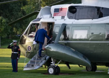 canada-entra-na-lista-com-mais-23-paises-tarifados-por-trump-com-taxa-de-35%