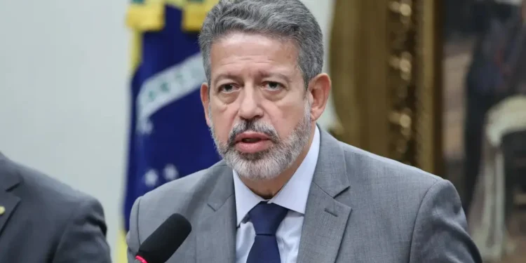 relatorio-do-ir-afaga-criticas-ao-congresso-e-alivia-tensao-politica