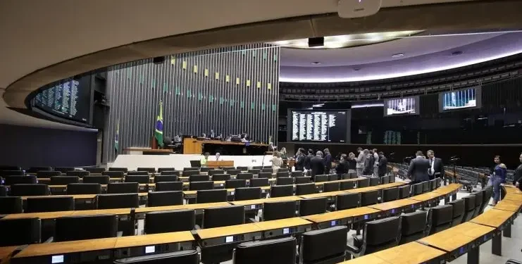 deputados-de-goias-gastam-mais-de-r$-3,2-milhoes-com-cota-parlamentar-em-2025