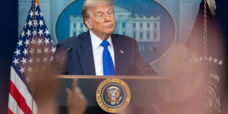 trump-ameaca-24-paises-e-uniao-europeia-com-novas-tarifas-ate-agosto