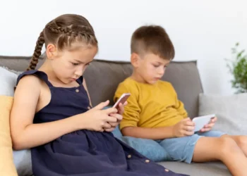 telas-em-excesso-roubam-a-infancia-e-viram-desafio-nas-ferias-escolares