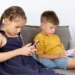 telas-em-excesso-roubam-a-infancia-e-viram-desafio-nas-ferias-escolares