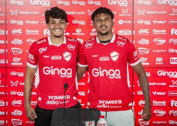 vila-nova-apresenta-dois-reforcos-para-a-sequencia-da-serie-b