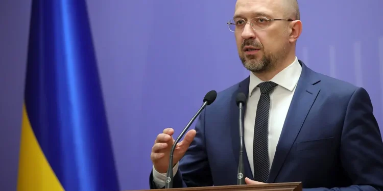 premie-da-ucrania-renuncia-em-meio-a-grande-reforma-no-governo