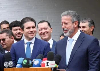 camara-deixa-projeto-de-isencao-do-ir-para-agosto