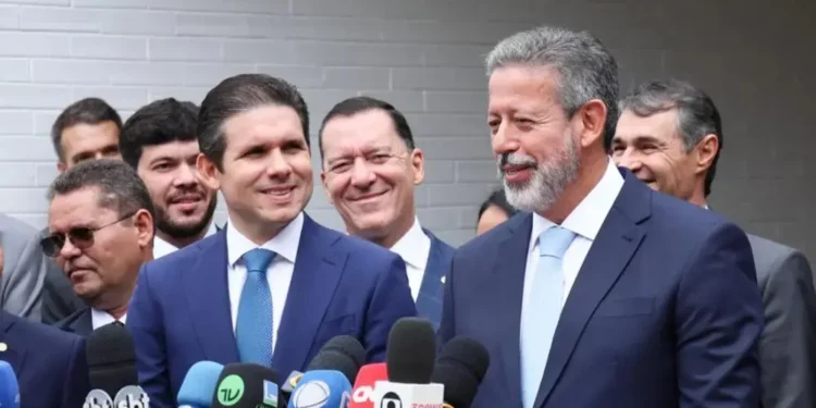 camara-deixa-projeto-de-isencao-do-ir-para-agosto