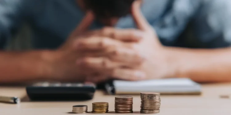 inadimplencia-bate-recorde-e-pressiona-empresas,-familias-e-mercado-imobiliario