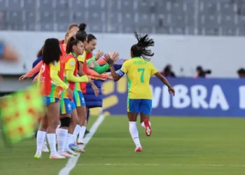 brasil-goleia-bolivia-com-show-de-kerolin-e-mantem-100%-na-copa-america-feminina