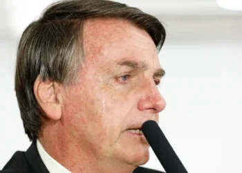 pf-encontra-dinheiro-vivo-e-pendrive-escondido-em-casa-de-bolsonaro-durante-operacao