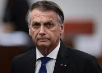 ex-presidente-jair-bolsonaro-e-alvo-de-operacao-da-pf-e-passara-a-usar-tornozeleira-eletronica