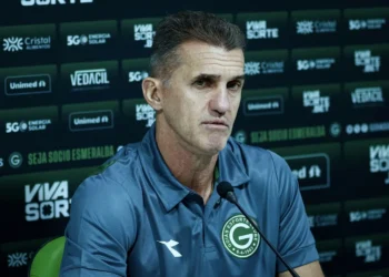 com-mudancas,-mancini-promete-goias-mais-ofensivo-diante-do-cuiaba