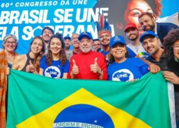 liderancas-goianas-acompanha-lula-no-congresso-da-une