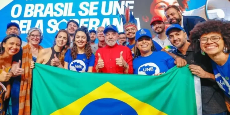 liderancas-goianas-acompanha-lula-no-congresso-da-une