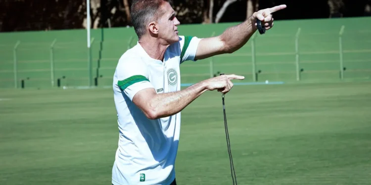 goias-x-cuiaba:-veja-as-escalacoes,-arbitragem-e-onde-assistir