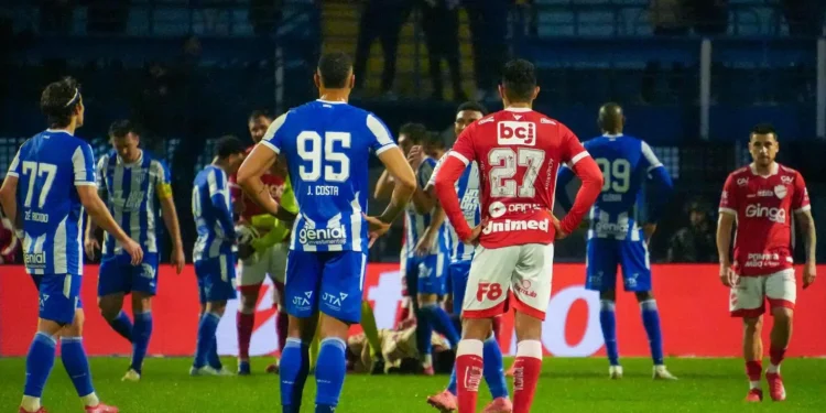 vila-nova-e-avai-empatam-na-ressacada-pela-serie-b