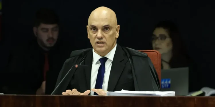 moraes-ressalta-proibicao-do-uso-de-redes-a-bolsonaro 