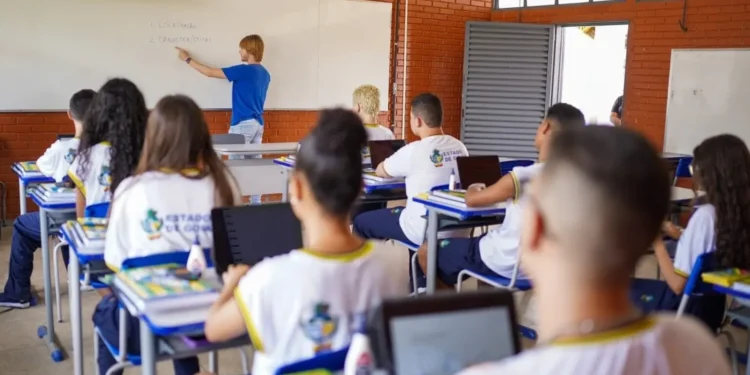 politicas-para-alfabetizacao-explicam-salto-do-estado-na-redacao-do-exame