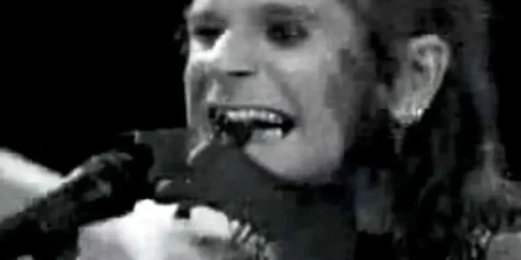 ozzy-osbourne,-icone-do-heavy-metal,-chocou-o-mundo-ao-morder-morcego-vivo-em-palco