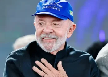 governo-aproveita-tarifaco-para-impulsionar-discurso-nacionalista