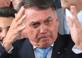 bolsonaro-sob-redea-curta:-justica-ou-exagero?