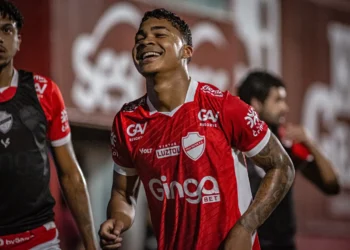 gustavo-paje:-jovem-da-base-vilanovense-marca-em-duas-rodadas-seguidas